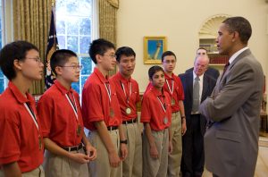 President Barack Obama meets award recipients of the 2010 Mathcounts National Competition in the Oval Office